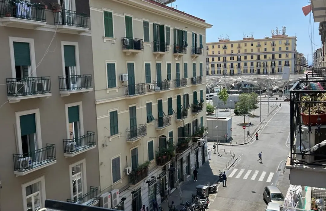 Binario 14 Piazza Garibaldi-1